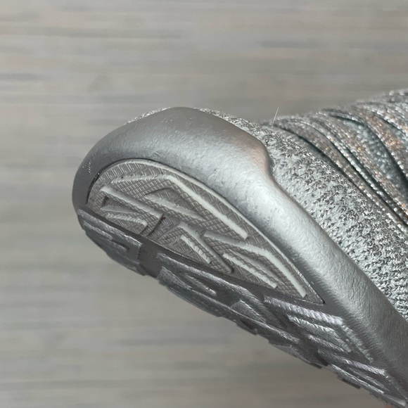 APL Techloom Wave Metallic Silver/Black SOLD OUT 7.5 Worn Once - Picture 10 of 10
